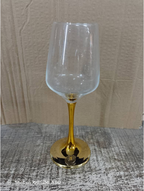 Vente en gros de Flûtes à champagne en cristal exquises Verres à pied étincelants pour mariages, anniversaires et galas